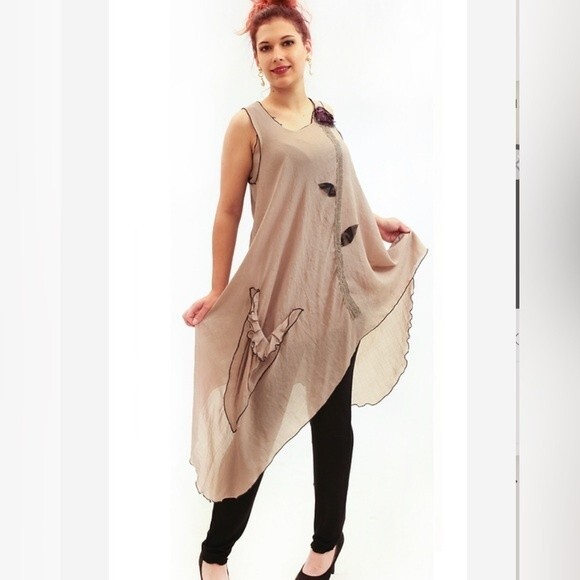 Lee Andersen Utopia Tunic - Picture 1 of 14